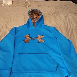Under Armour youth sweatshirt